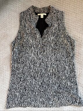 Banana Republic Black & White Sleeveless Henley Print Tank